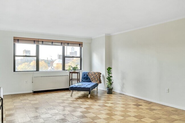 Building Photo - 8 Whittier Pl