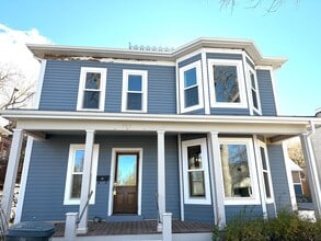 Building Photo - 4 Bed 1.5 Bath Victorian Style Single Fami...