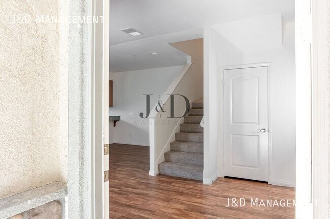 Building Photo - 8955 Valencia St