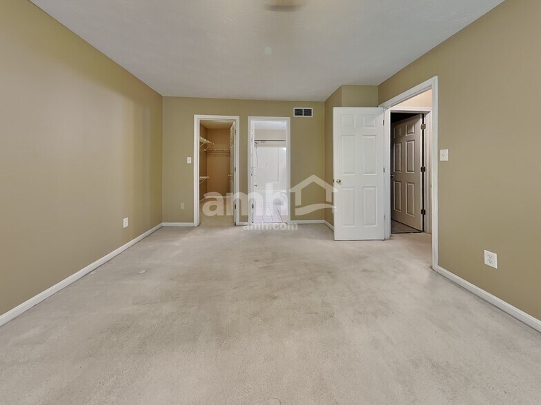 Building Photo - 643 Cassel Creek Dr
