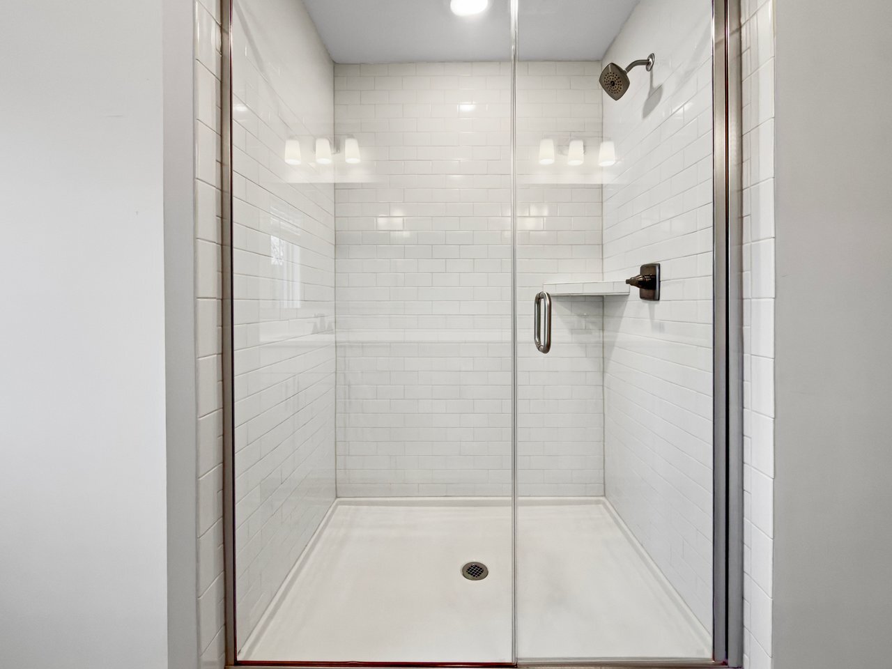 Building Photo - 1515 Hidden Falls Rd