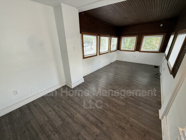 Building Photo - 138 Coral St