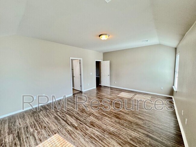 Building Photo - 2920 Cider Mill Ln