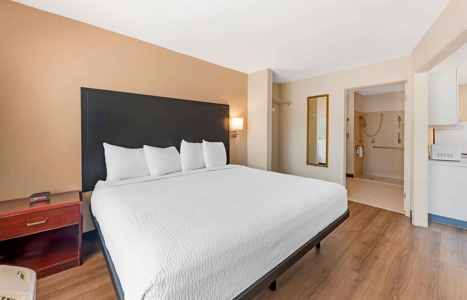 Building Photo - Furnished Studio-Austin - Northwest - Rese...