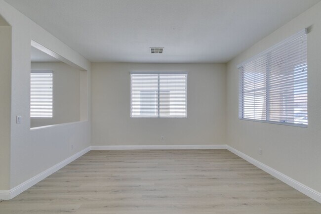 Building Photo - Charming 3-Bedroom Single-Story Home in North Las Vegas!