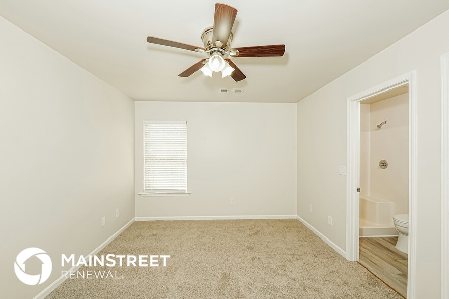 Building Photo - 618 Johnnys Cv