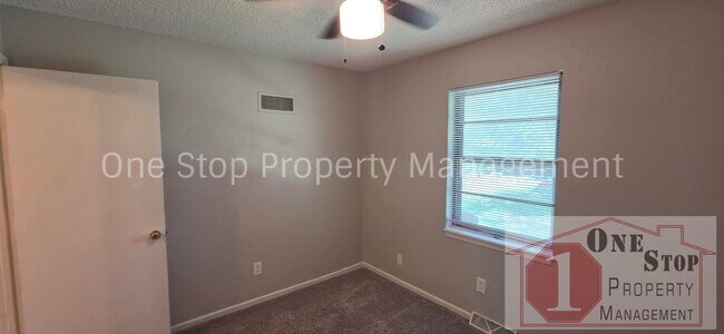 Building Photo - 16618 E 3 Terrace N