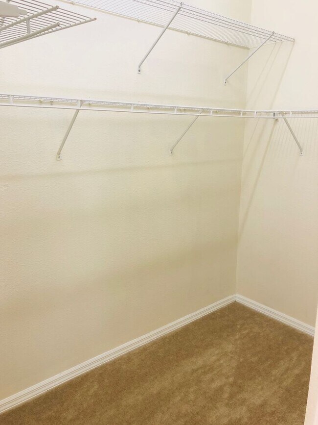 Building Photo - Waterview 3 BED / 2 BATH Home For Rent!