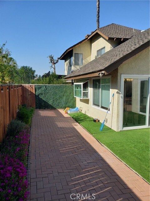 Building Photo - 2015 Clear River Ln