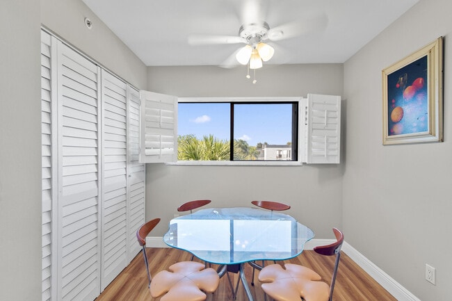 Building Photo - 15355 Lakes of Delray Blvd