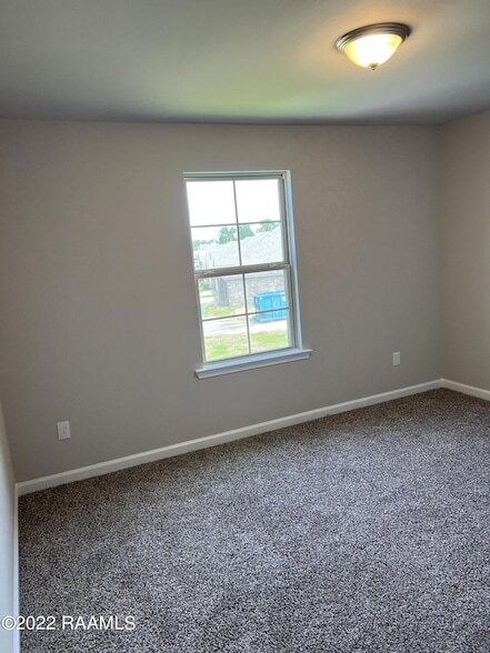 Building Photo - 213 Garden Oaks Ave