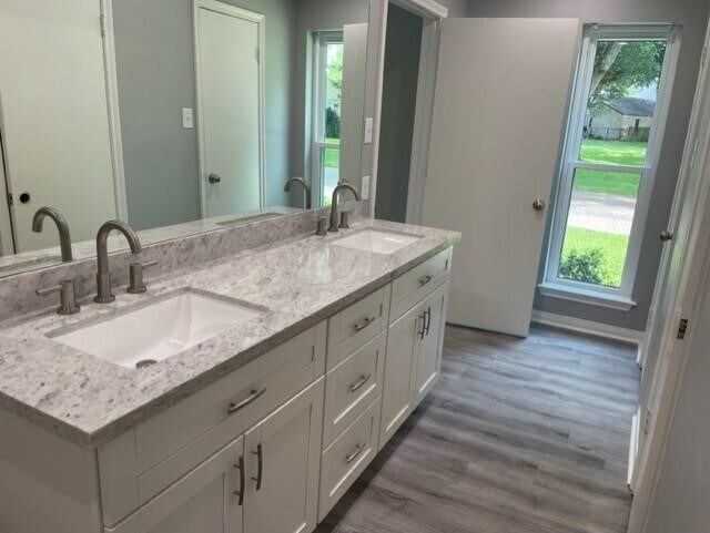 Primary Photo - 2802 Foxfire Cir