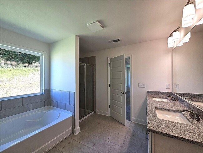 Building Photo - 7313 Yewtree Dr