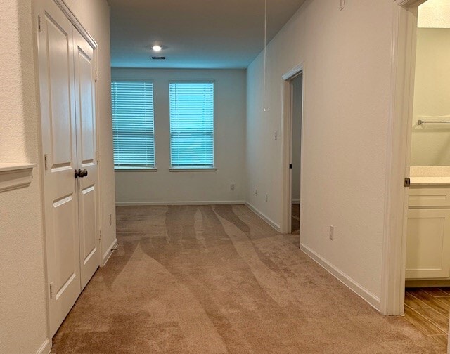 Building Photo - 566 Dry Fork Ln