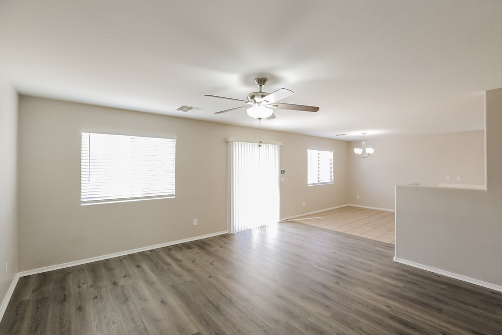 Building Photo - 3419 W Sunland Ave