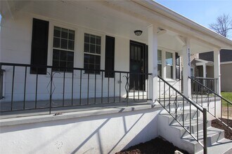 Building Photo - 1034 N Rock Hill Rd