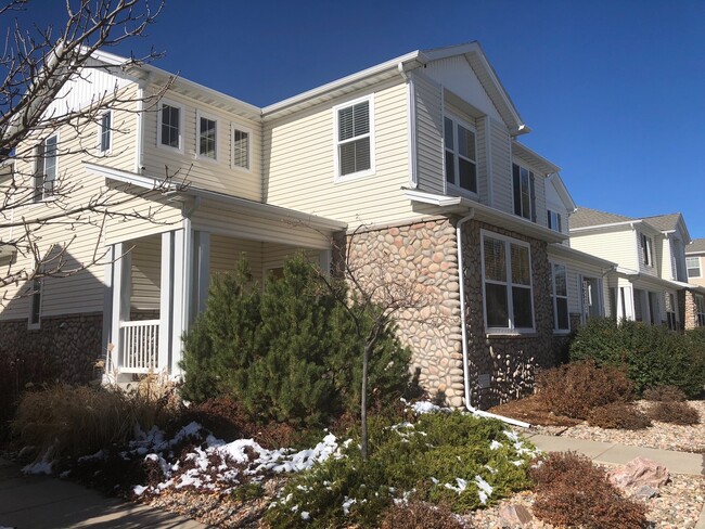 Building Photo - Stetson Hills Townhome