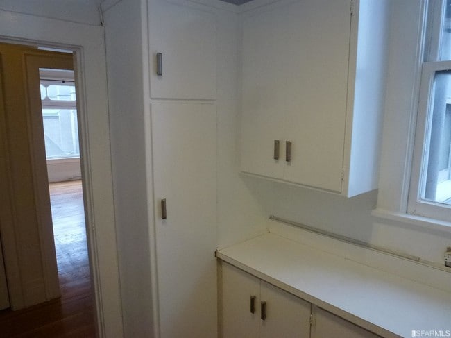 Building Photo - 1111 Jones St