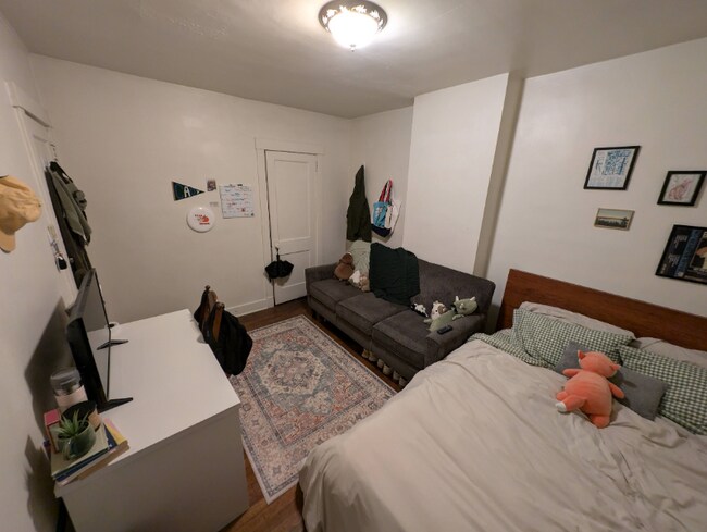 Building Photo - 3617 Boulevard of the Allies