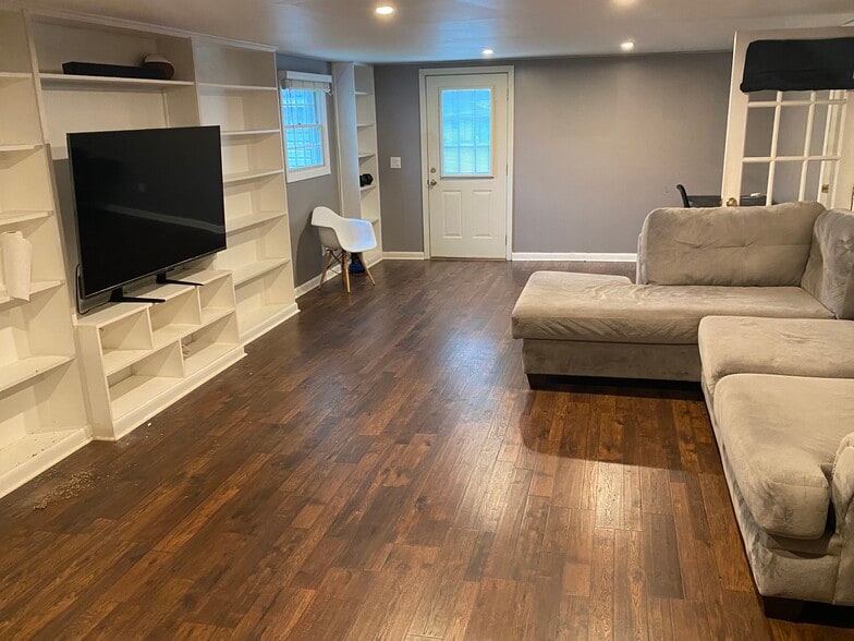 Building Photo - 3125 Brereton Ct
