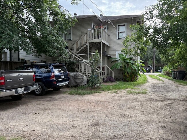 Building Photo - 2515 Taft St