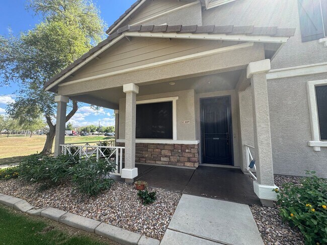 Building Photo - 4 BEDROOM HOME IN POWER RANCH