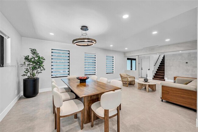 Building Photo - 11340 SW 74th Ct