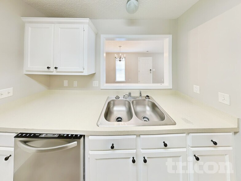 Building Photo - 208 Double Eagle Cir