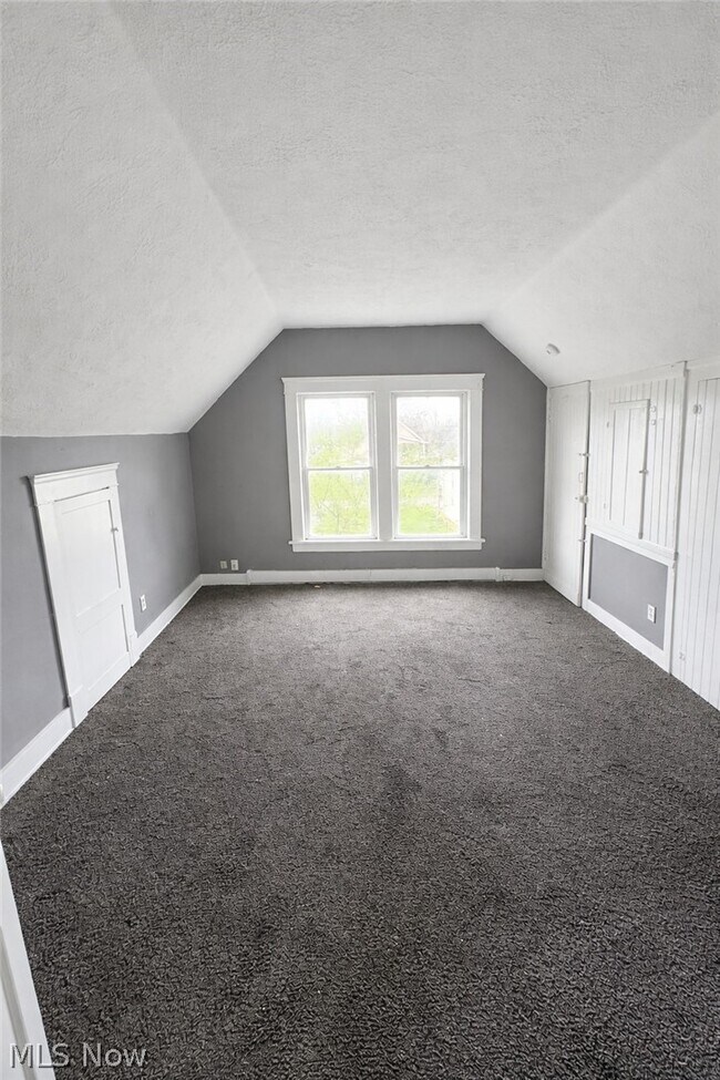 Building Photo - 13605 Gainsboro Ave