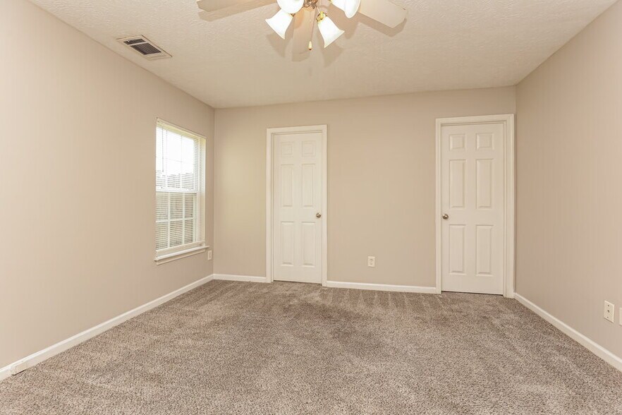 Building Photo - 165 Howard Woody Dr