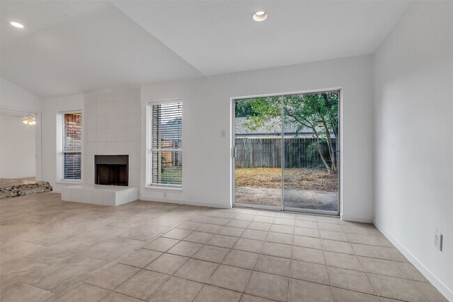 Building Photo - 4307 Eagle Fork Dr