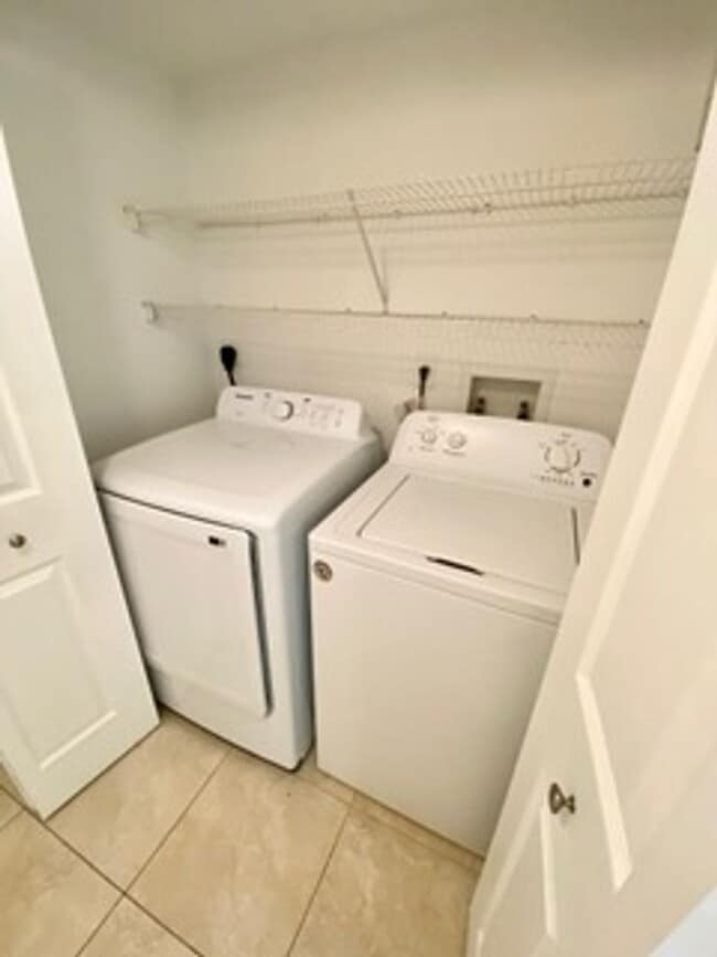 Building Photo - Boynton Beach Condominium