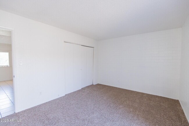 Building Photo - 1722 E Ocotillo Rd