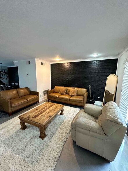 Building Photo - 10109 Regal Park Ln