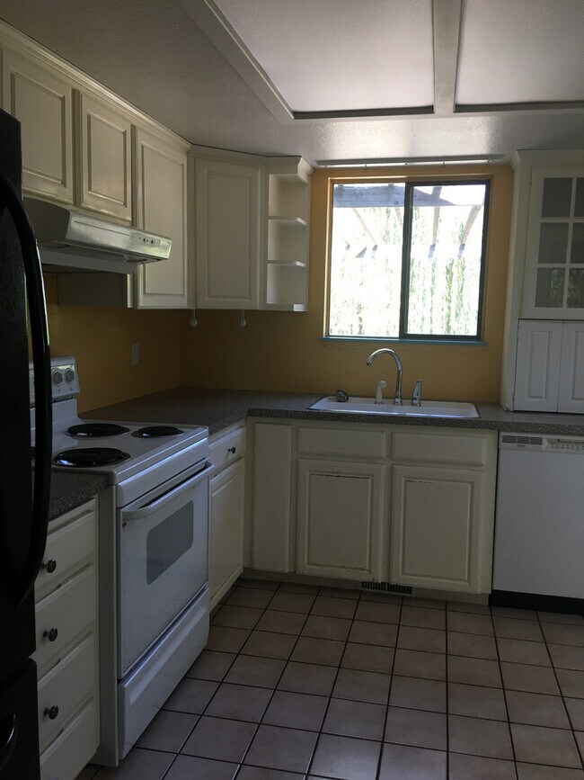 Building Photo - Cozy 2 Bedroom 1 bath in Philomath