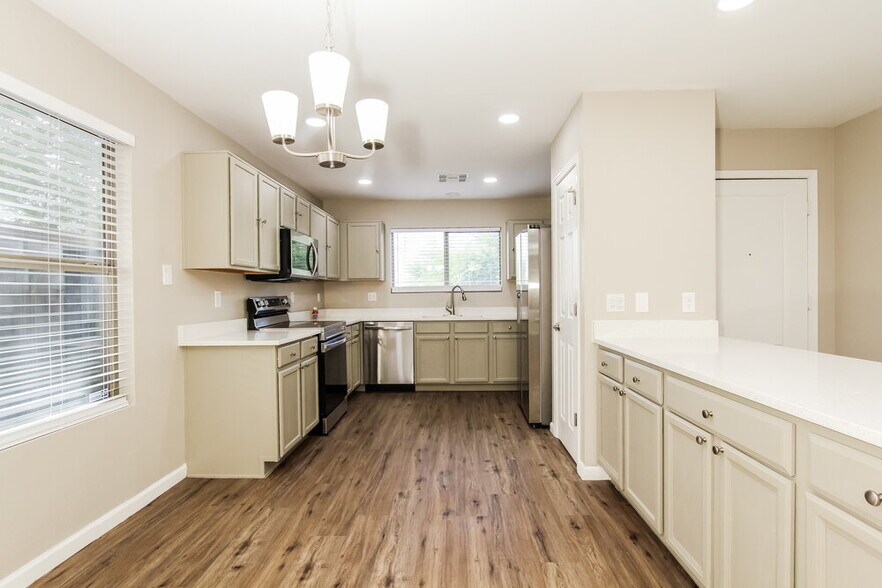 Building Photo - 18611 North 22nd St