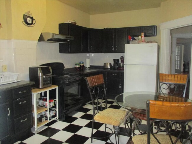 Building Photo - 4516 Natural Bridge Ave