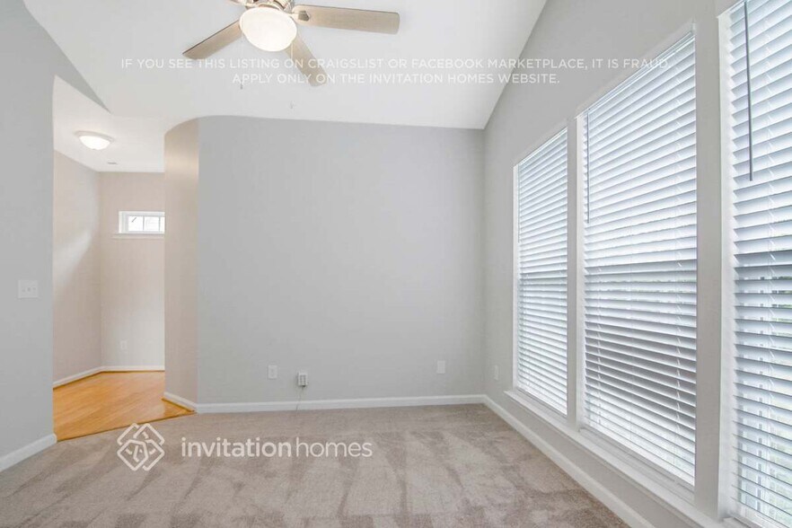 Building Photo - 4925 Delta Lake Dr