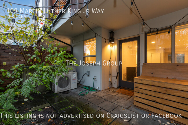 Building Photo - Modern 2 bed/3.5 bath Seattle townhome