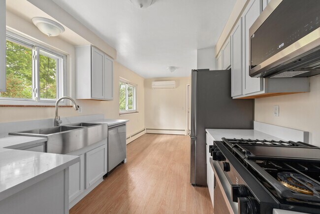 Building Photo - 46254 Custer Ave