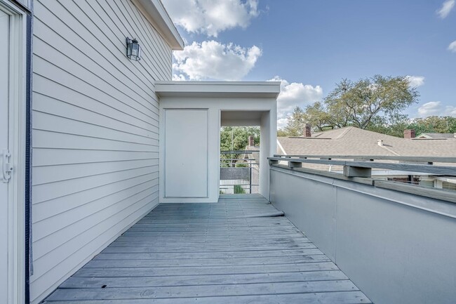 Building Photo - 1717 Missouri St