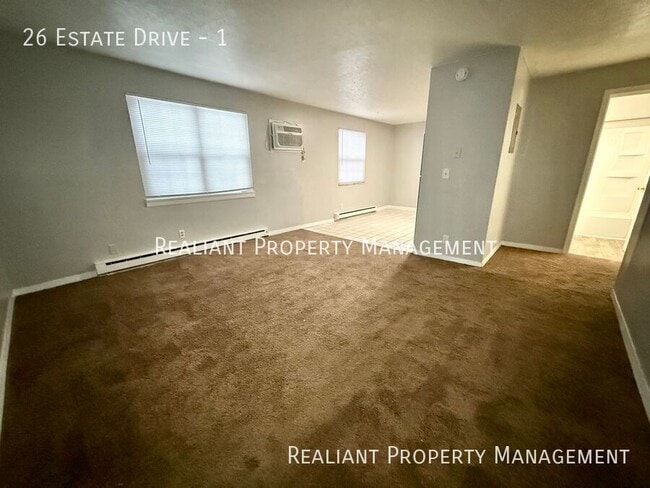 Building Photo - 26 Estate Dr