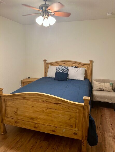 Secondary bedroom - 1112 Clonmore Ct