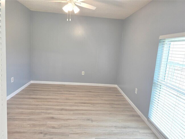 Building Photo - 2700 Bayshore Blvd