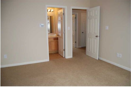 Building Photo - 70 Florence St