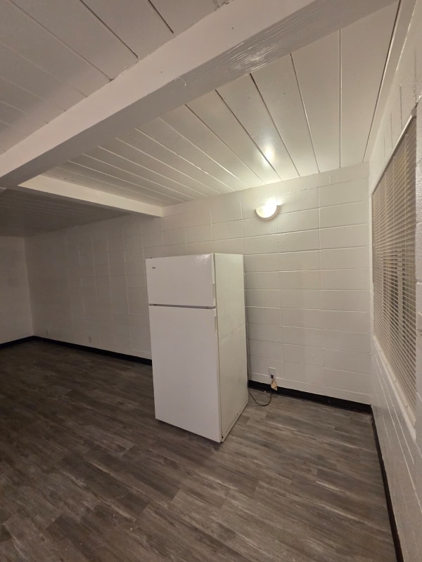 Building Photo - 11 E San Joaquin St