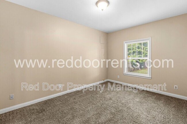 Building Photo - 714 N Tremont St