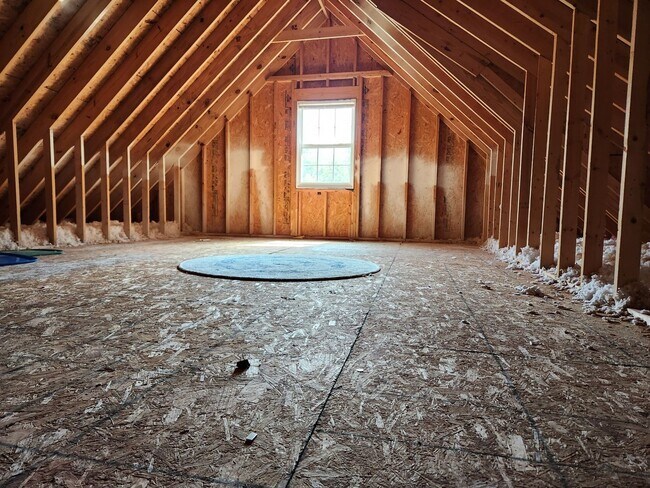 Building Photo - 3 bed 2 bath -Blackstone-Fort Pickett area