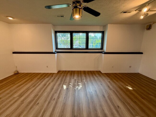 Building Photo - Remodeled 4 Bed 3 Bath Indian Trail Home w...