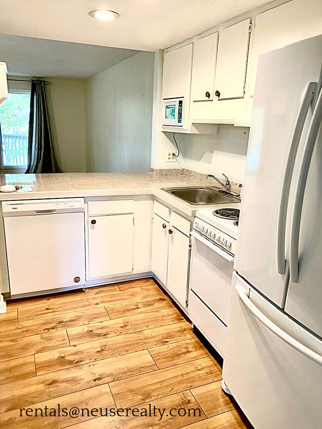 Building Photo - Resort-Style Waterfront Living in Fairfield Harbour! * Beautiful 1BR Condo in Marina Community!